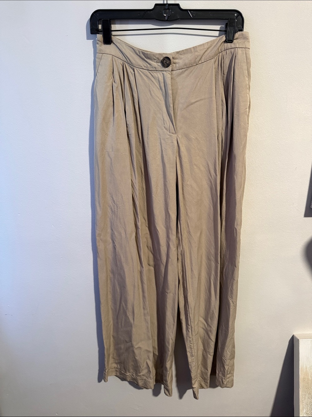 Zara High-Waist Pleated Beige Women’s wide leg trouser